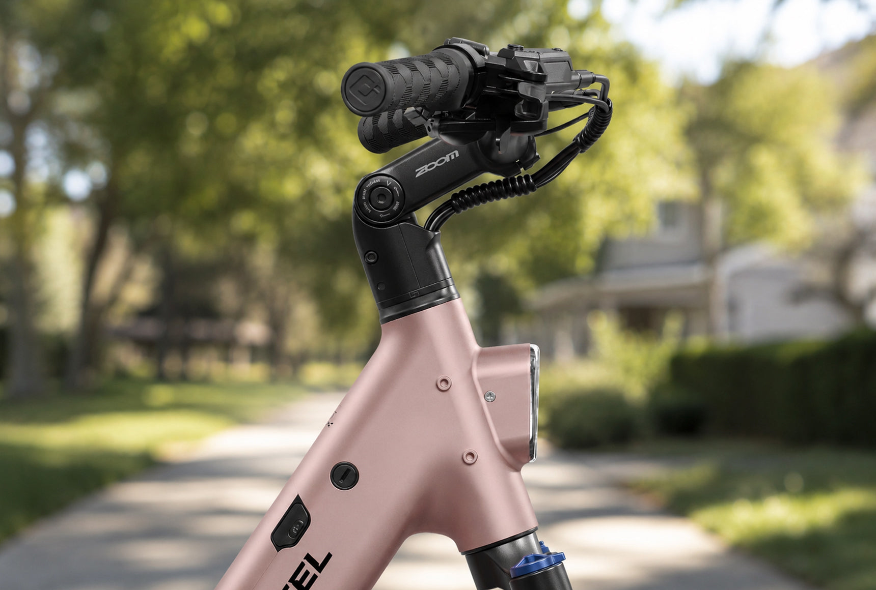 FLINT ST Ebike feature 5 #Color_Crystal Pink